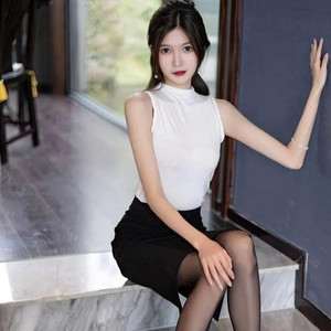 张真源自慰下面好大
